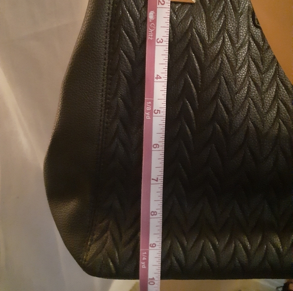 Andrew Marc - Picture 4 of 5